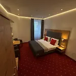 Wilder Mann Hotel