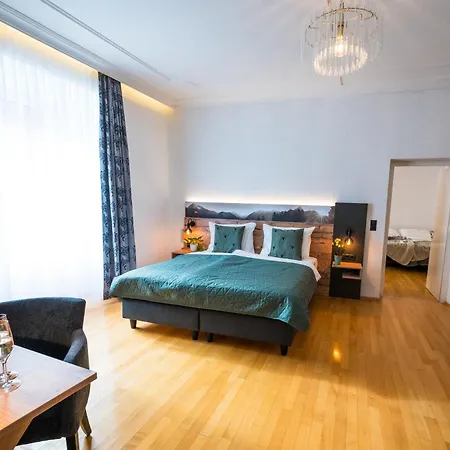 Wilder Mann Hotel