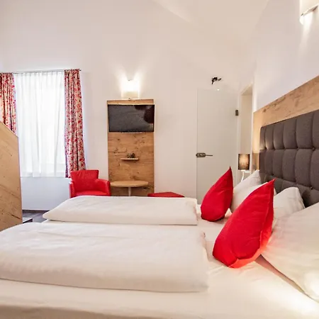 Wilder Mann Hotel